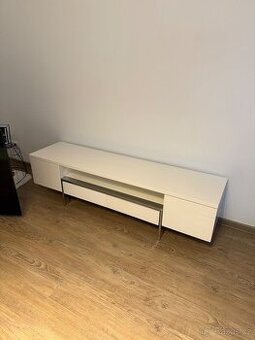 Skříňka pod tv