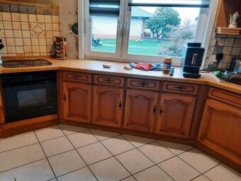 Kuchyně z masivu se spotřebiči,5687