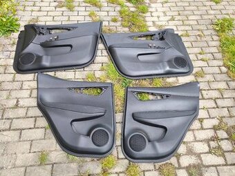 Tapecirung dveří Nissan Qashqai J 11