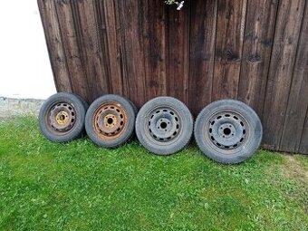 Zimní pneu 175/65 R14 na disku Ford