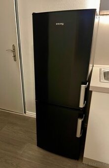 Lednice Siguro – jako nová, ještě 7 měsíců v záruce