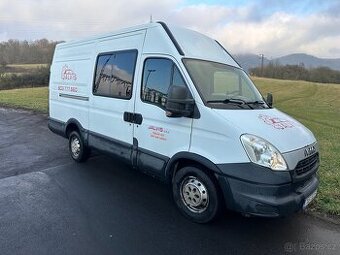 Iveco Daily 35S13 , obytná vestavba , tažné 3500 kg