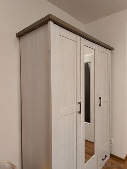 Prodám dětský pokoj/ studentský