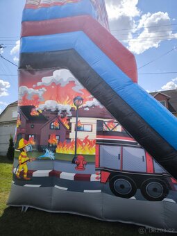 Prodám skakací hrad Požární auto/posezónní vyprodej