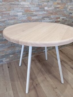 Kulatý stůl z dubu a kovové nohy