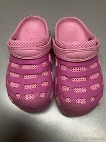 Dětské/dívčí papuče a sandále vel.33 - 1