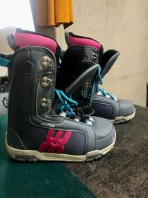 Boty na snowboard 36
