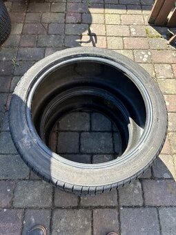255/40 R19 Nokian WR A4