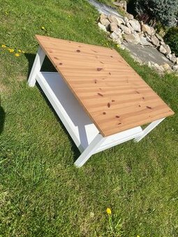 Konferenční stolek IKEA hemnes