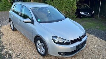 VOLKSWAGEN GOLF 1.2 TSI,RV. 2011, SERVISNÍ KNIHA.