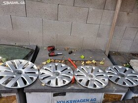 Poklice vw polo r15