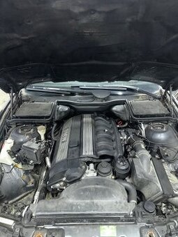 Motor m52b28