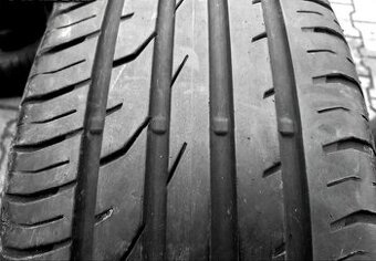 2ks letních pneu 235/60 R17 Continental
