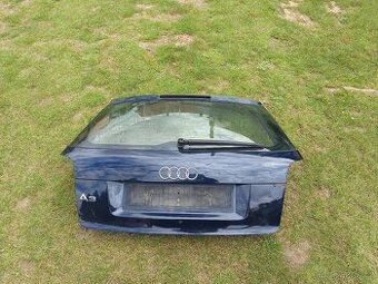 Zadni dvere a naraznik na audi a3 . 8P , rok 2005