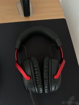 herní sluchátka HyperX Cloud III