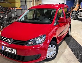 Volkswagen Caddy 2.0 i , 85 kw , Tažné, 1 M . ,ČR.