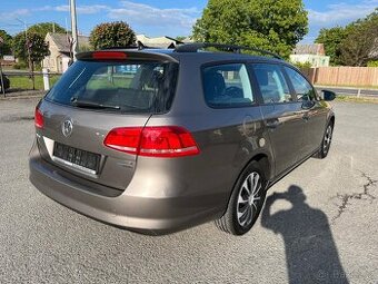 VW PASSAT 1.6 TDi SERVISNí KNIHA 141.050 km