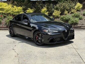 2023 Alfa Romeo Giulia Quadrifoglio RWD 2.9