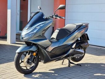 Honda PCX 125, 2022, původ ČR, serviska