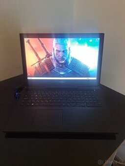 Herní notebook Dell