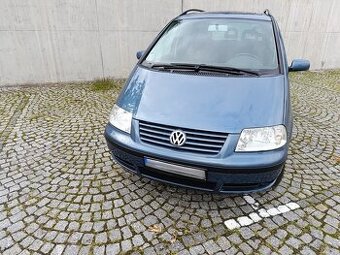 Volkswagen Sharan 1.8 turbo benzín 150 koní