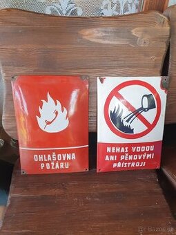 Smaltované cedule