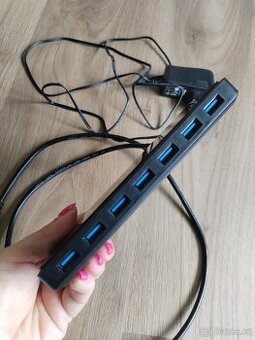 USB hub se 4 nebo 7 vstupy zánovní stav