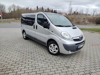 Opel Vivaro - 1