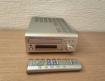 DENON UD-M30 ( Nenačítá CD )