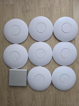 Ubiquiti UniFi síťový set – 8× U6 Pro + Cloud Key Gen2 Plus