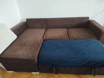 Rozkládací gauč s úložným prostorem