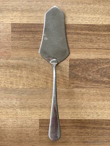 Starožitné příbory a kuchyňské pomůcky