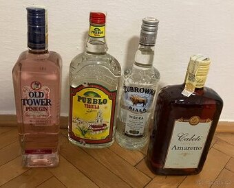 Alkohol Pink gin, Tequila, Vodka, Amaretto