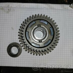 Yamaha FZ1 06 volnoběžka startéru.