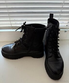 Dámská kotníková obuv vel. 39