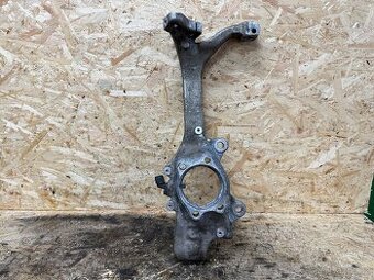 LEVÁ PŘEDNÍ TĚHLICE AUDI A6 C6 3.0 TDI 4F0407241