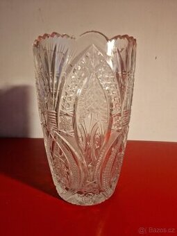 Velká broušená váza