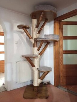 Kočičí strom / škrabadlo pro kočky / kočka