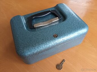 Příruční trezor s madlem na klíč 265x198x105 mm