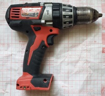 MILWAUKEE M18 příklepová vrtačka