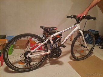 Junior kolo Apache, 24 palců