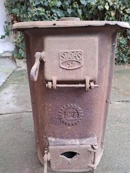 Litinová kamna z Pragy V3S