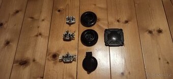 Retro bakelitové zásuvky