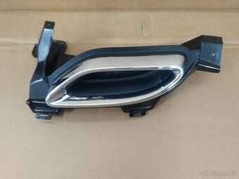 MERCEDES TŘÍDA C w205 KONCOVKA VÝFUKU ZÁSLEPKA DRŽÁK AMG