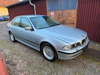 BMW e39 540i sedan, manuál