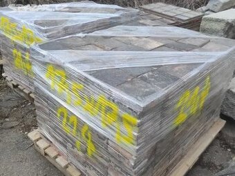 Stará cihlová dlažba, půdovka, půdovky, 21,4 m2