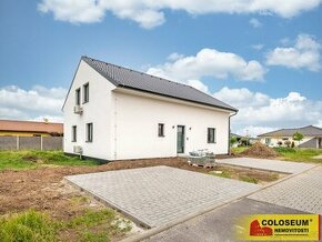 Hrádek u Znojma, byt OV 2+kk, 43 m2, novostavba, parkovací m