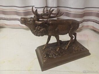 Socha jelena bronz