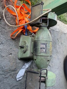 Bruska dvoukotoučová 380 V