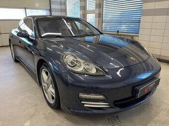Porsche Panamera 4S